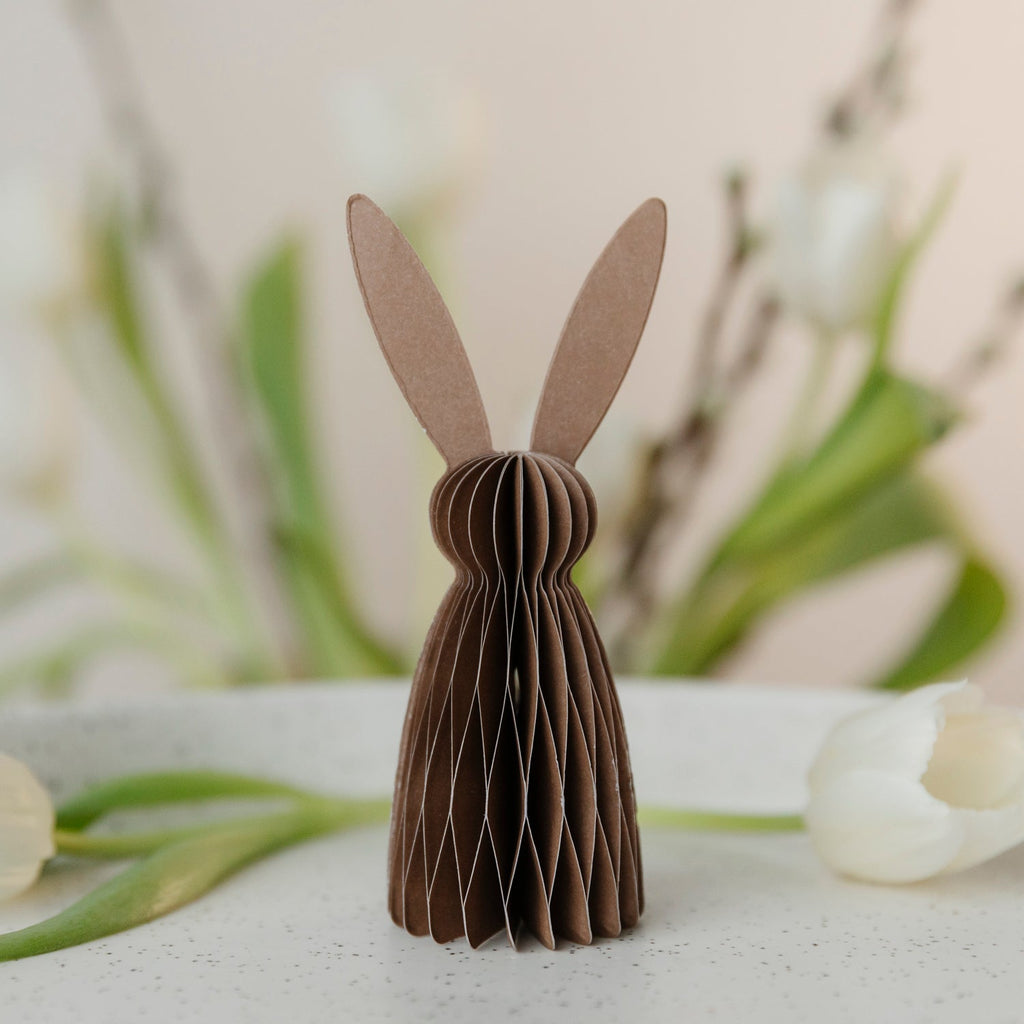 Osterhase Felix aus Papier - braun