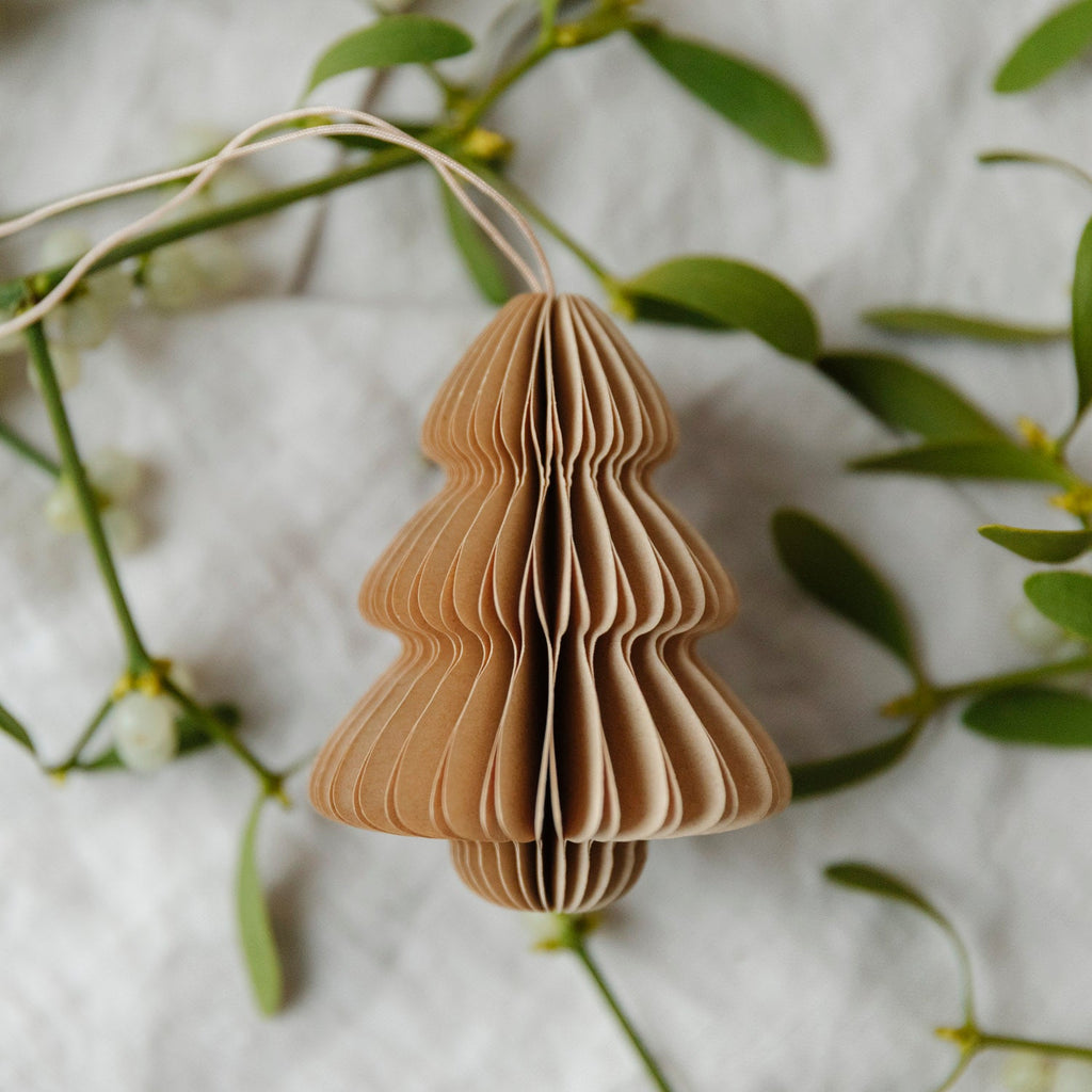 Papieranhänger Tannenbaum - hellbraun