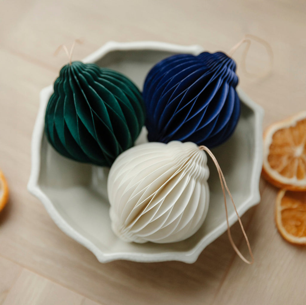 Papieranhänger Kugel Ornament - dunkelgrün